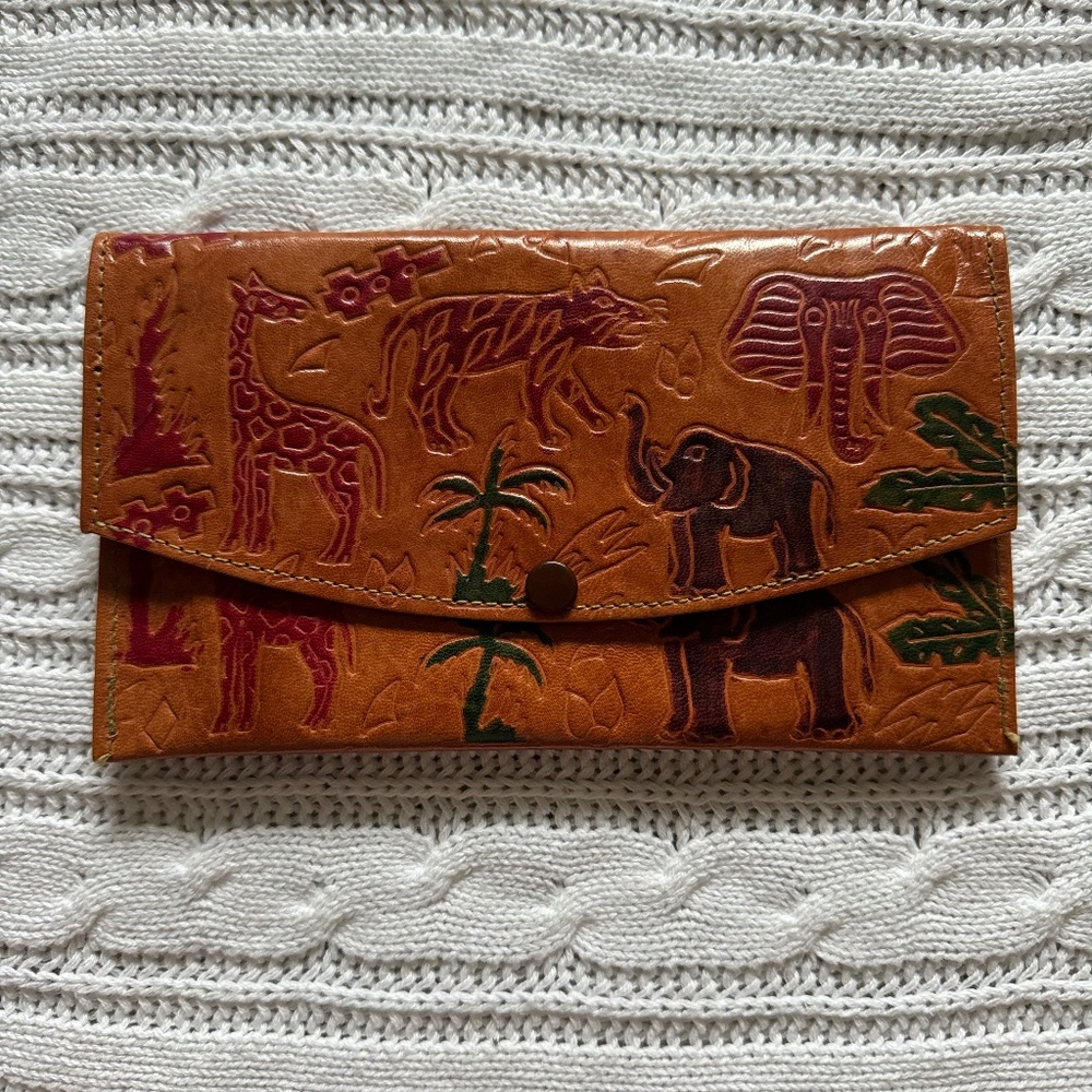 Handmade genuine leather elephant giraffe wallet